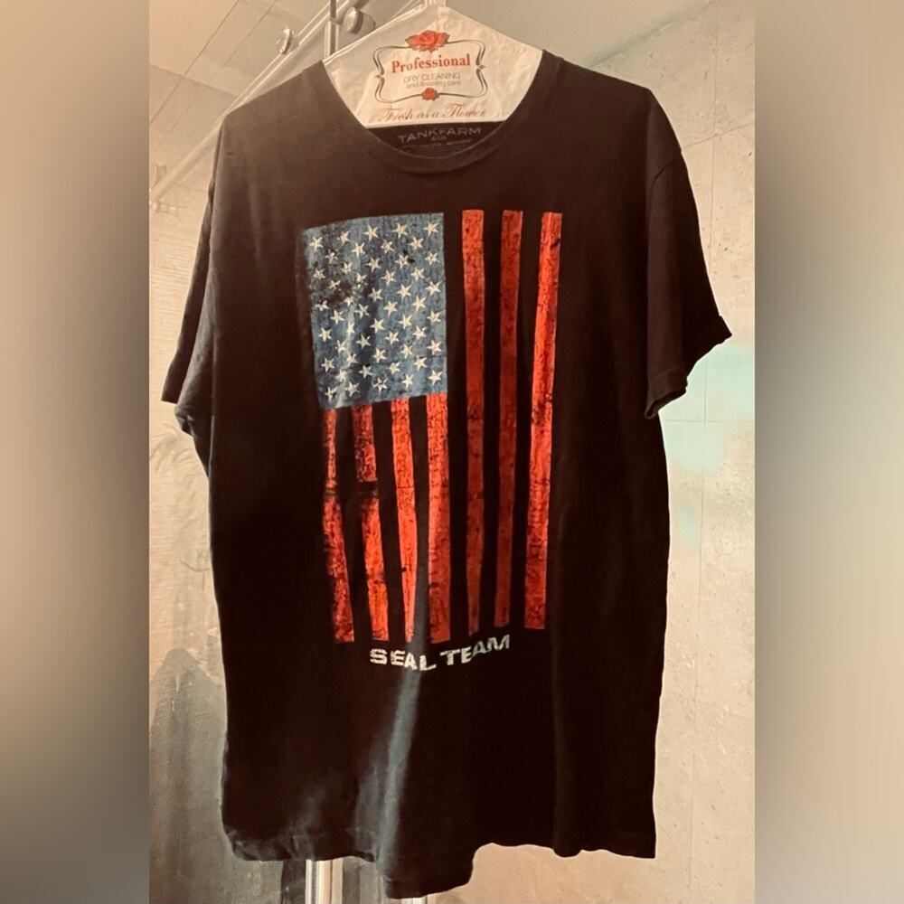 Vintage Seal Team TeeShirt - L - red black white - Military Teeshirt shortsleeve